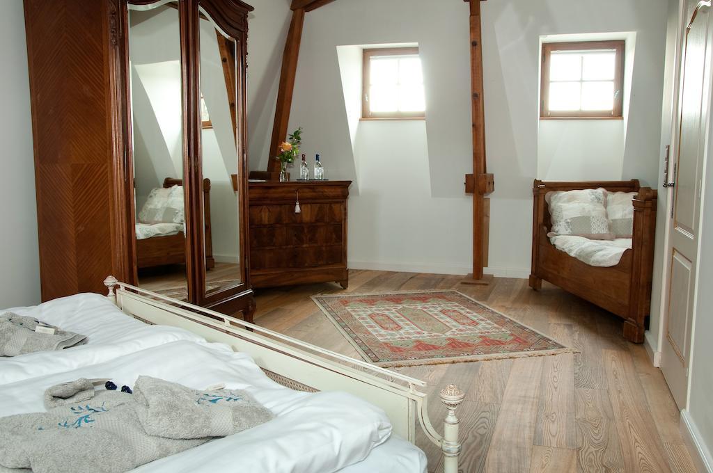 Готель Domaine De La Fauconnie Campsegret Номер фото